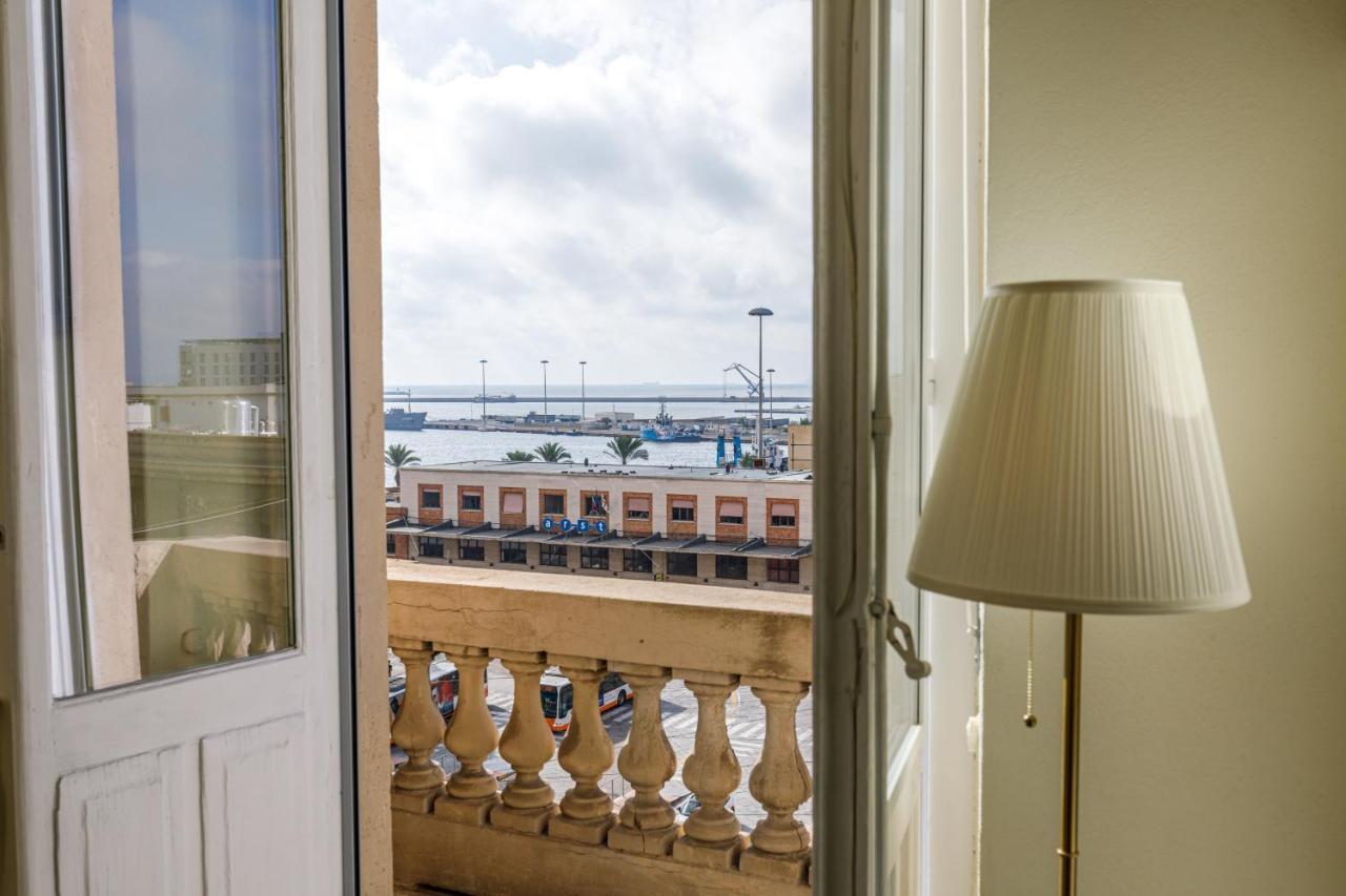 Onlyrooms IV - Sea View & Free Parking Cagliari Buitenkant foto