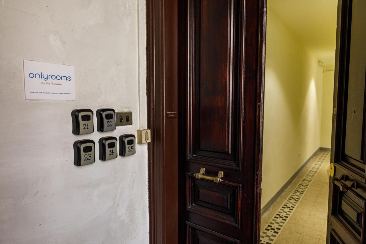 Onlyrooms IV - Sea View & Free Parking Cagliari Buitenkant foto
