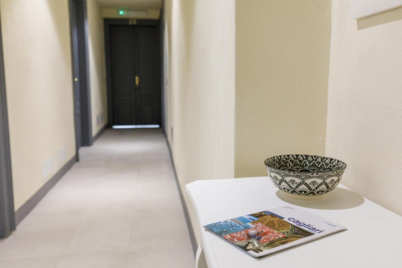 Onlyrooms IV - Sea View & Free Parking Cagliari Buitenkant foto