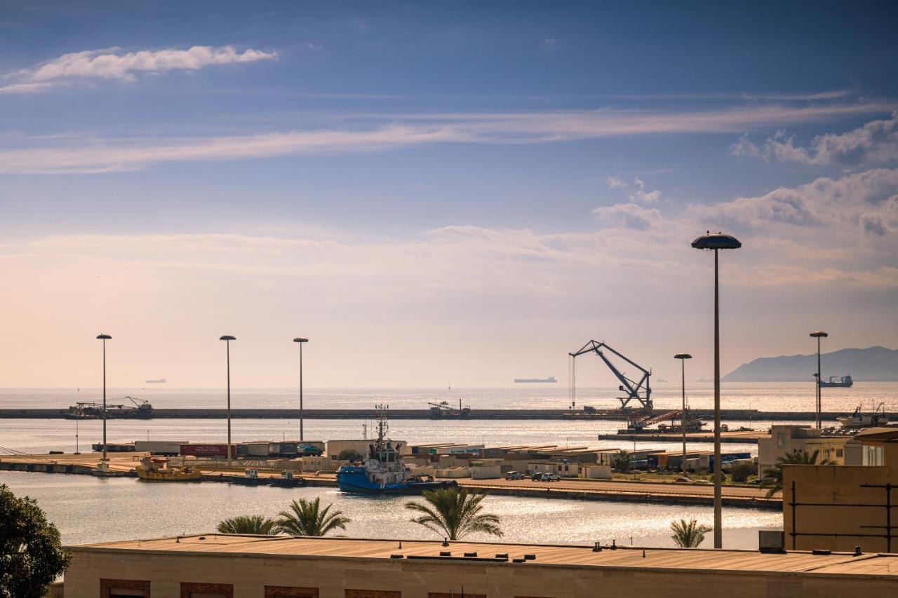 Onlyrooms IV - Sea View & Free Parking Cagliari Buitenkant foto