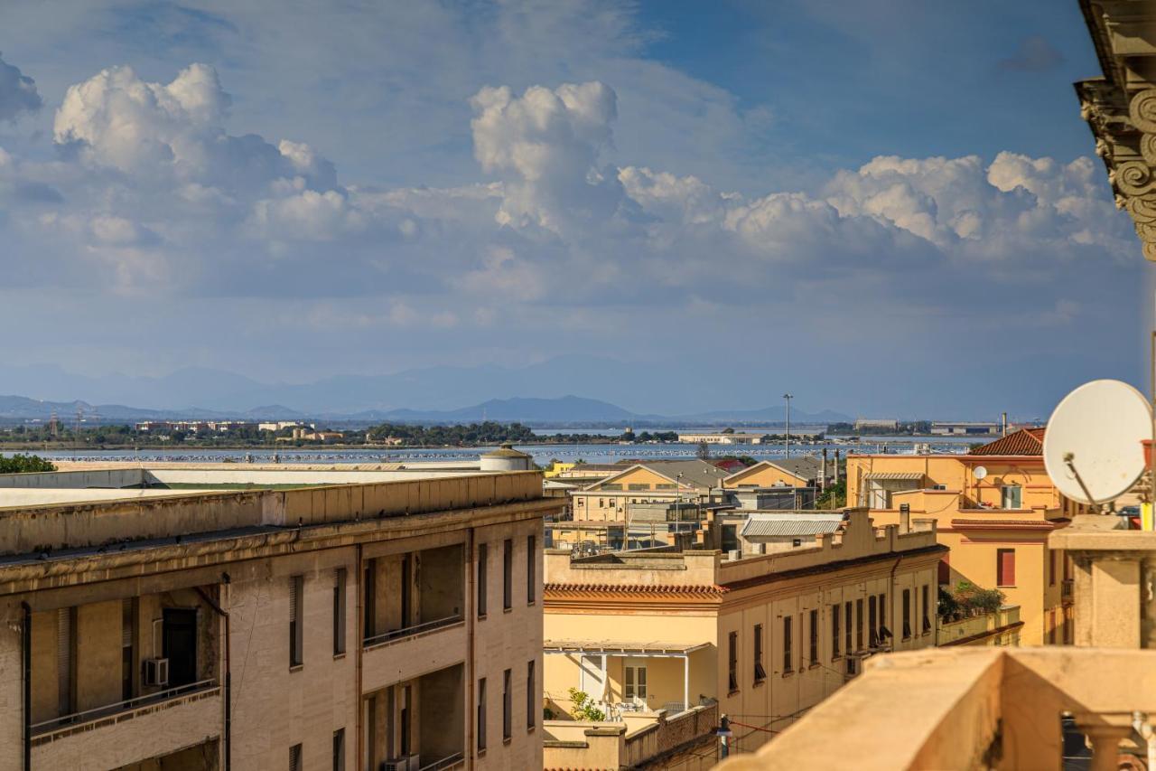 Onlyrooms IV - Sea View & Free Parking Cagliari Buitenkant foto